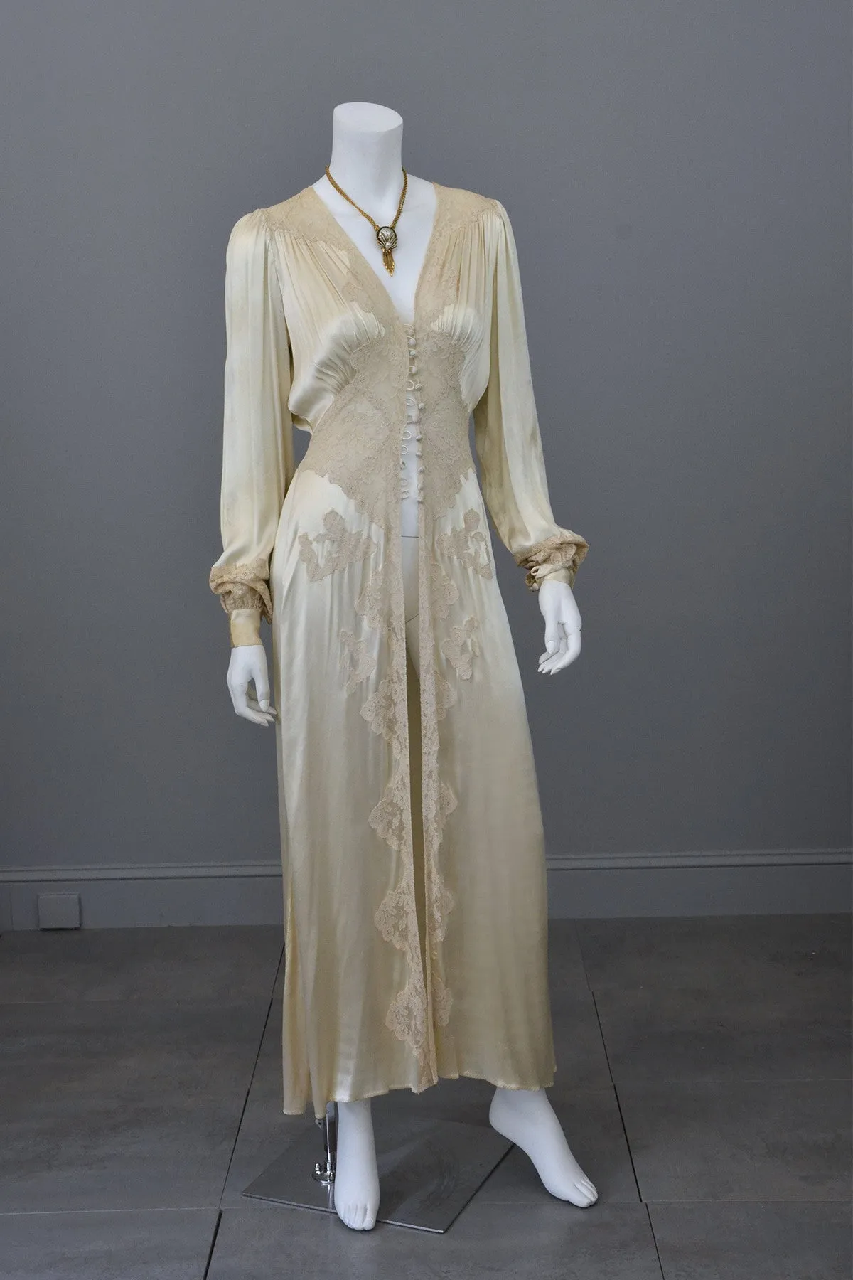 1930s vintage silk and lace robe deco negligee robe