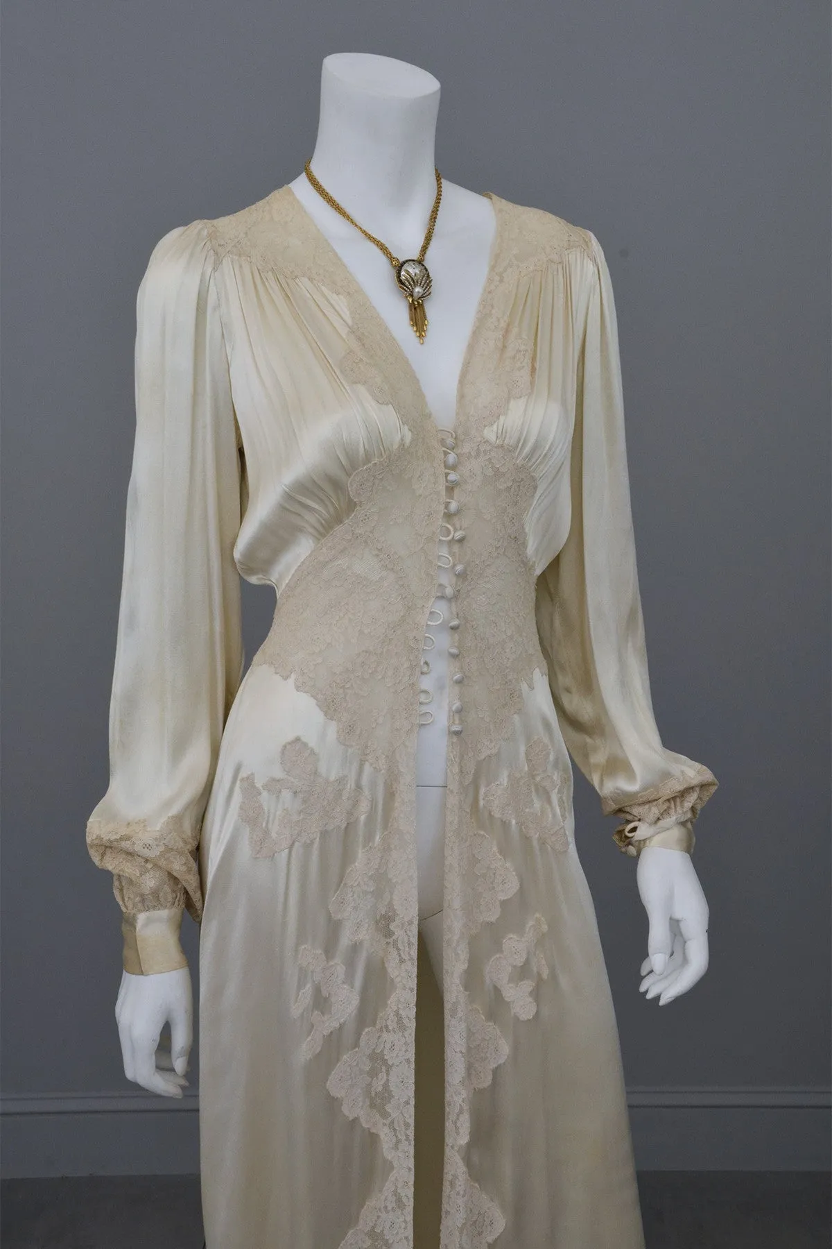 1930s vintage silk and lace robe deco negligee robe