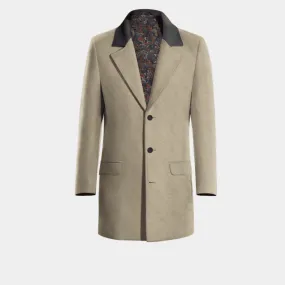 Beige Short Coat with contrasted Collar