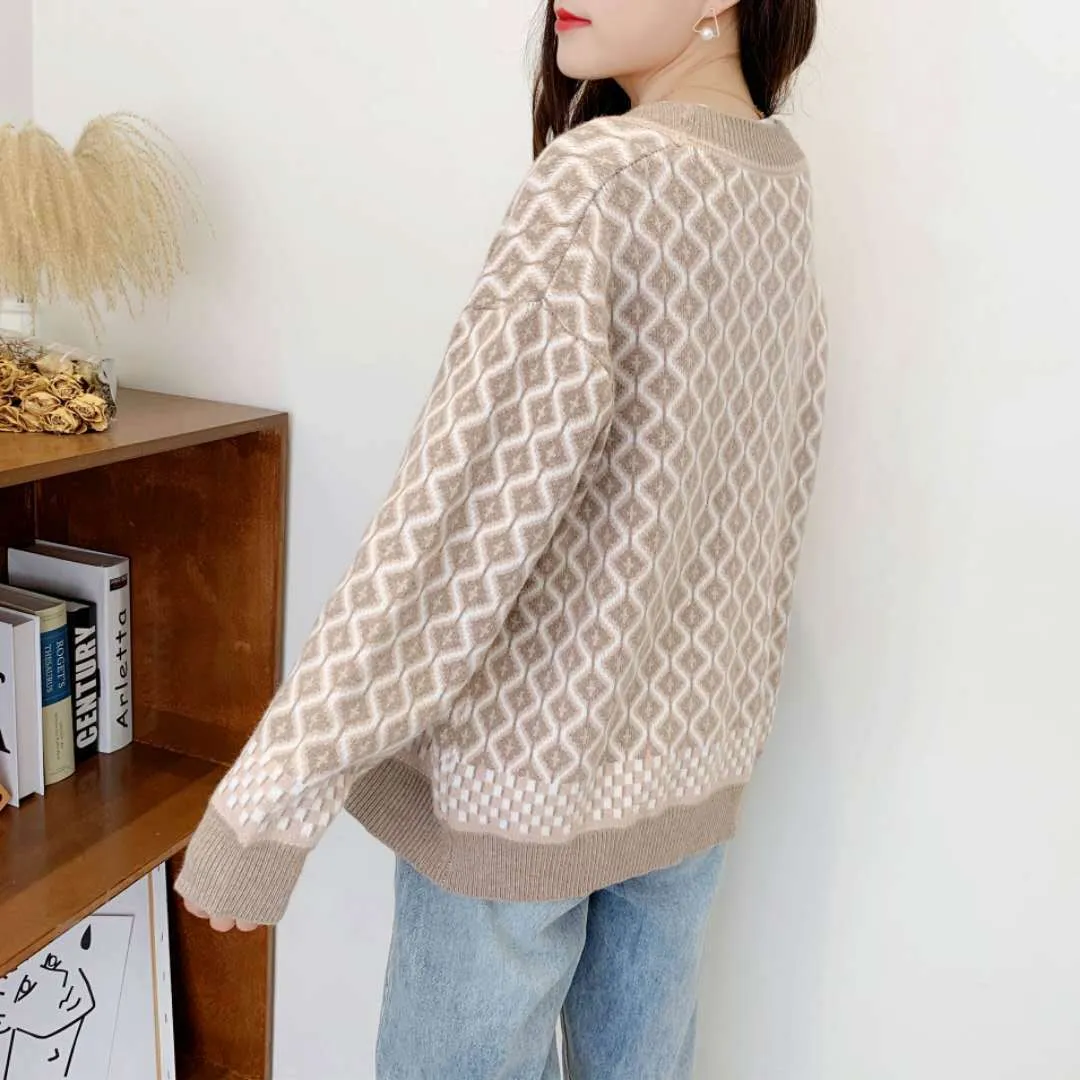 Diamond pattern sweater