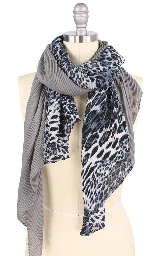 EAS9403 Leopard Pattern H&H Pleated Oblong Scarf