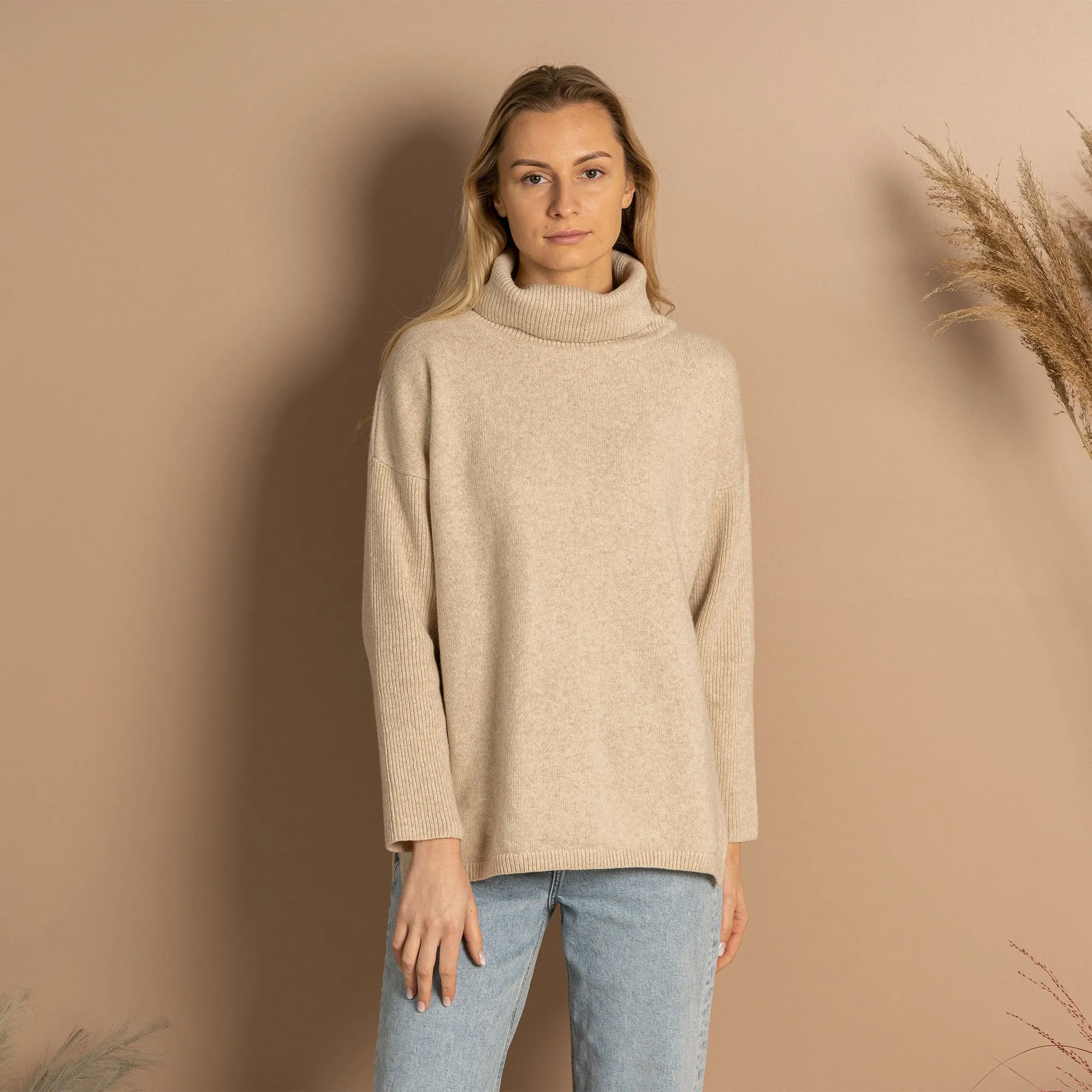 Knit Merino Turtleneck Sweater Vienna Creamy Beige