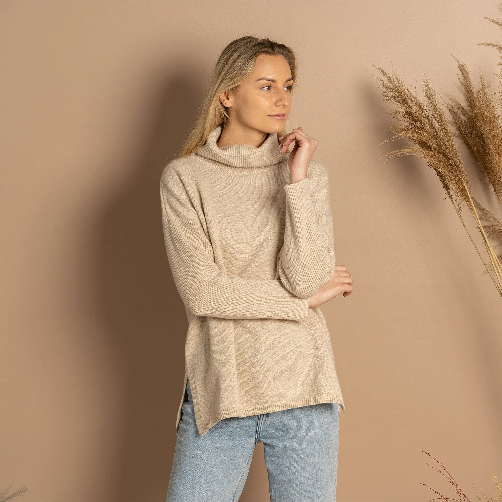 Knit Merino Turtleneck Sweater Vienna Creamy Beige