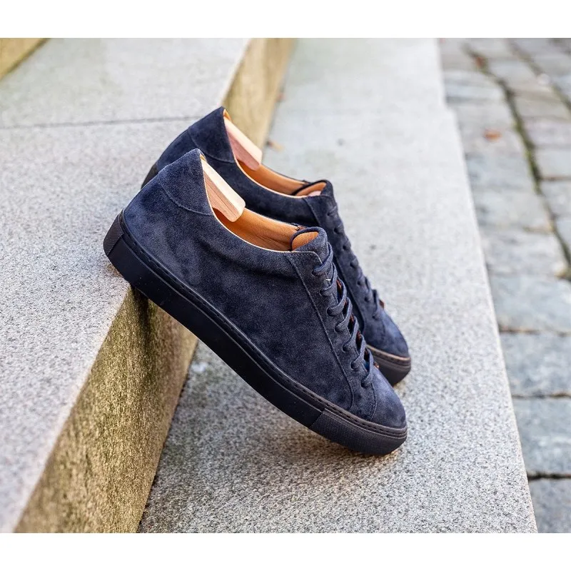 Skolyx Premium sneaker in navy suede with navy sole