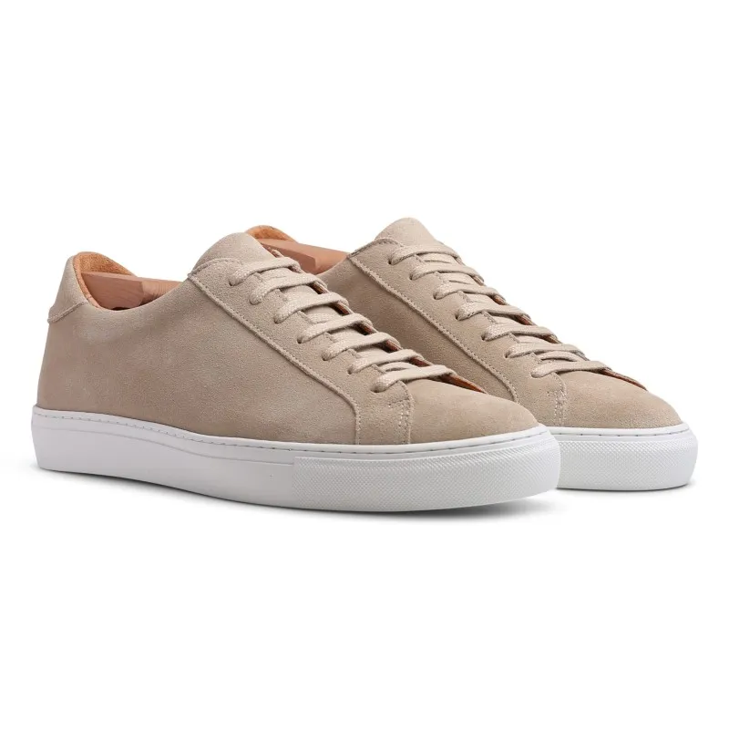 Skolyx Premium sneaker in sand suede