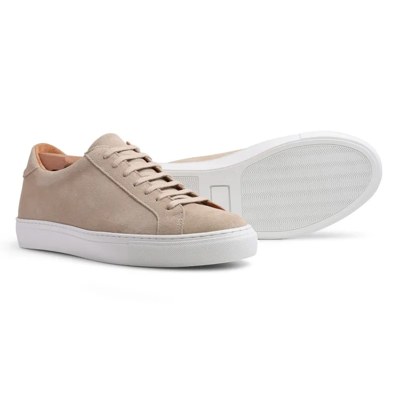 Skolyx Premium sneaker in sand suede