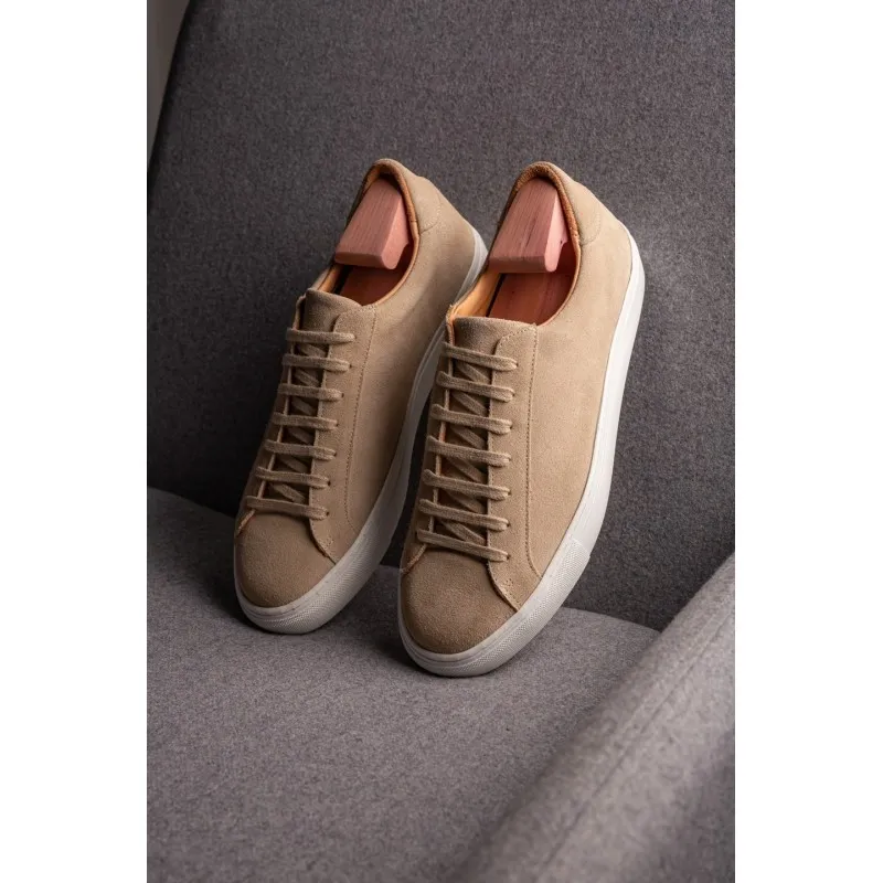 Skolyx Premium sneaker in sand suede