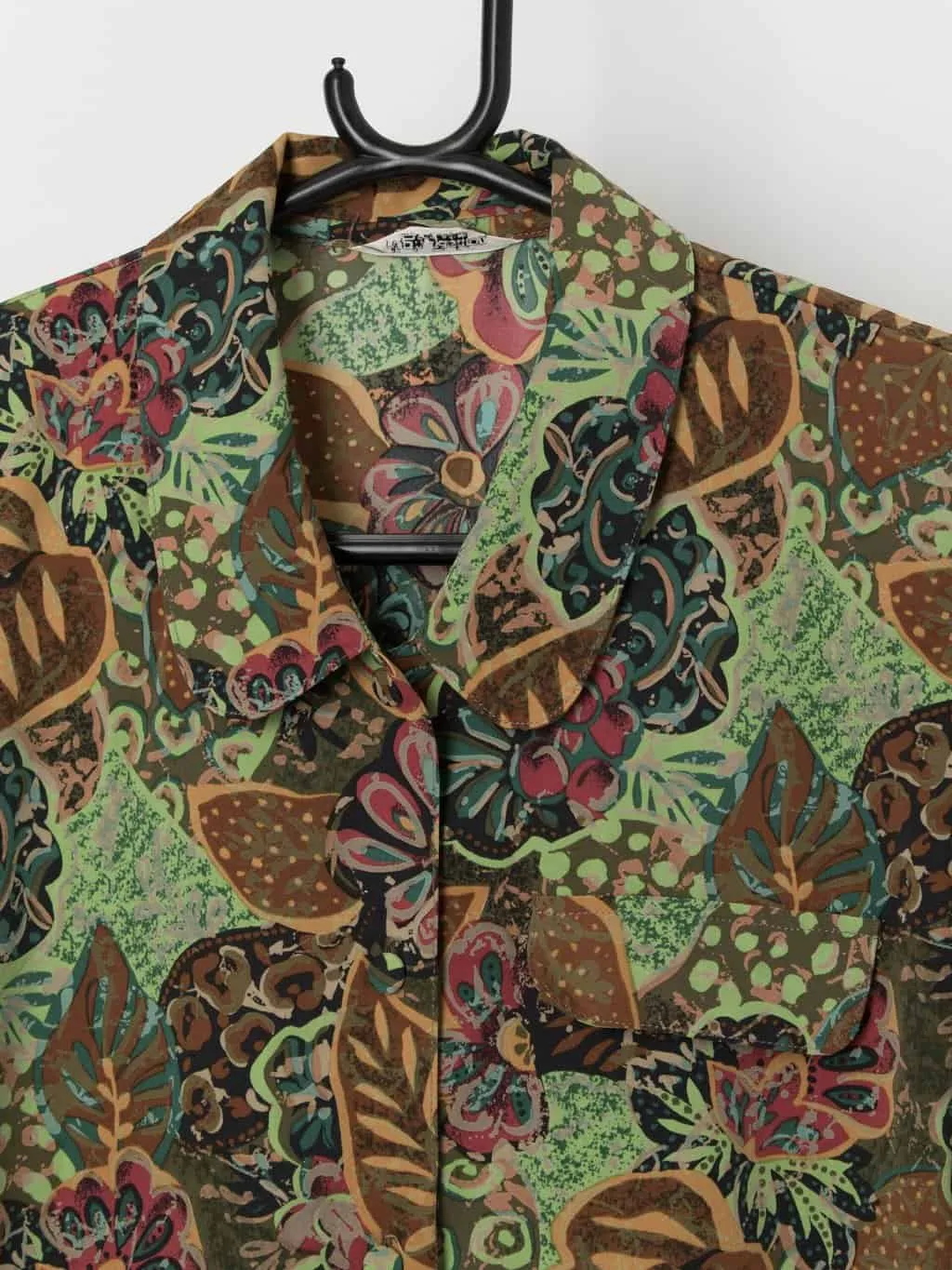 Vintage long sleeved women’s floral blouse – Medium