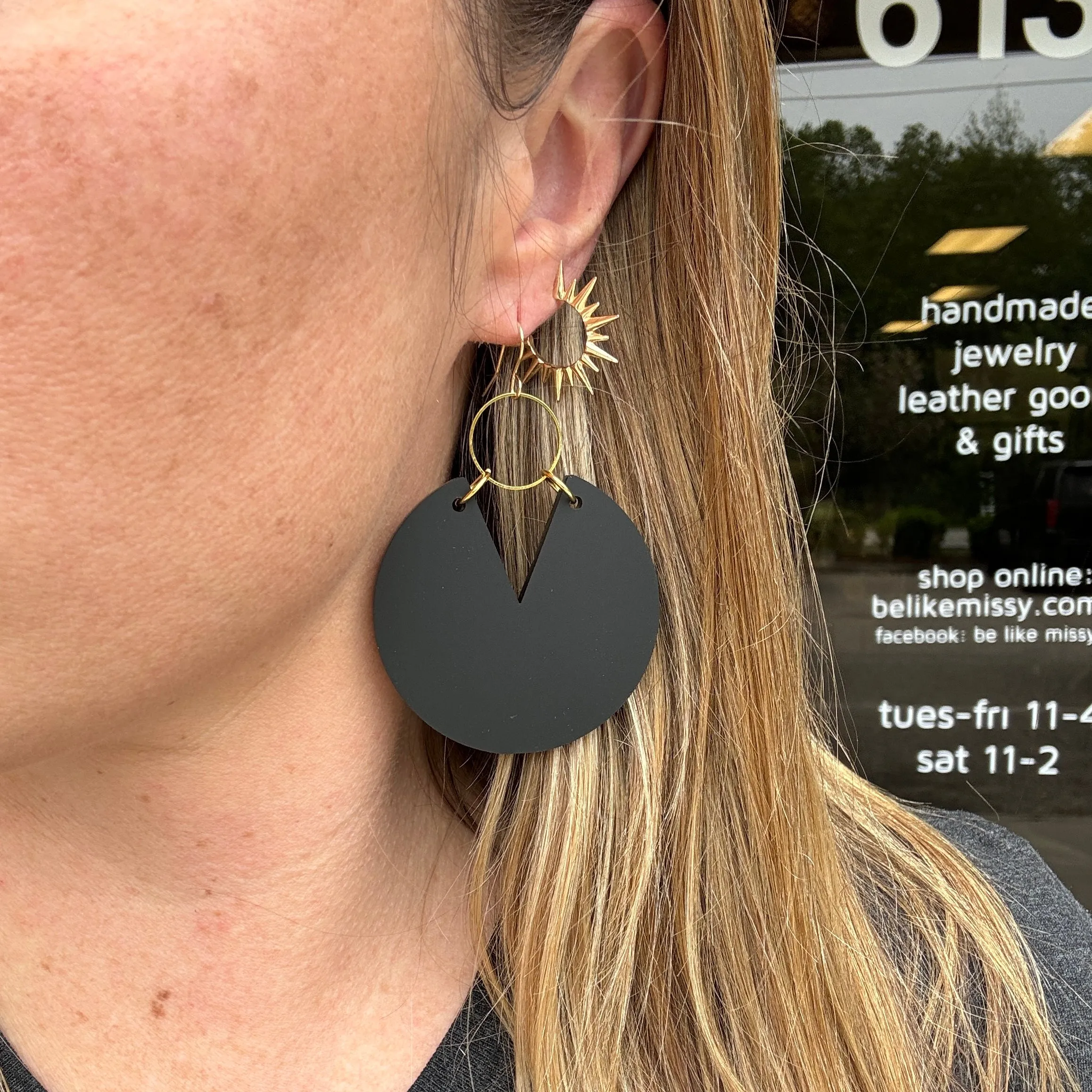 Viv - Matte Black - Acrylic Earrings